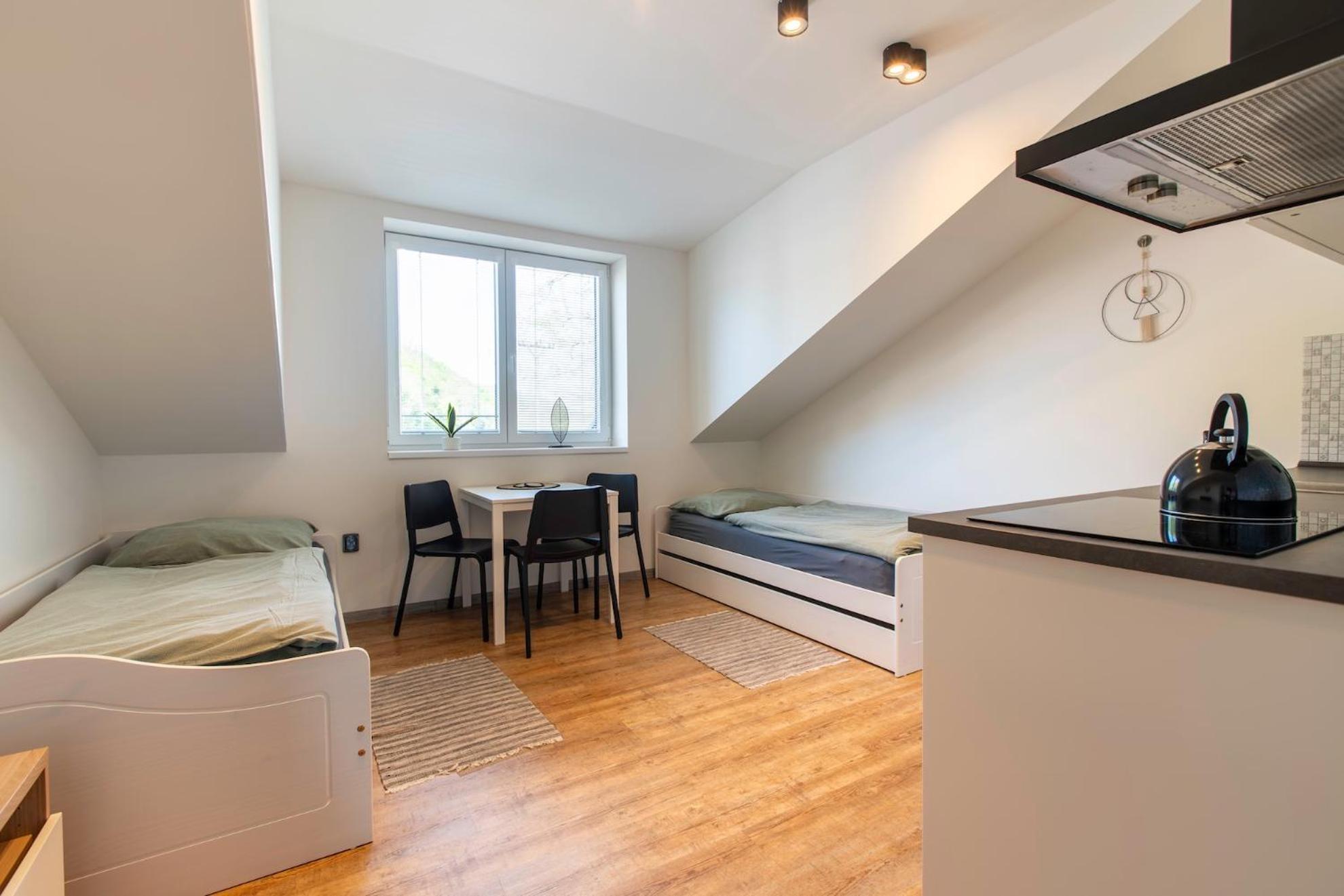 Restaurace Hotel Praha Nizbor エクステリア 写真