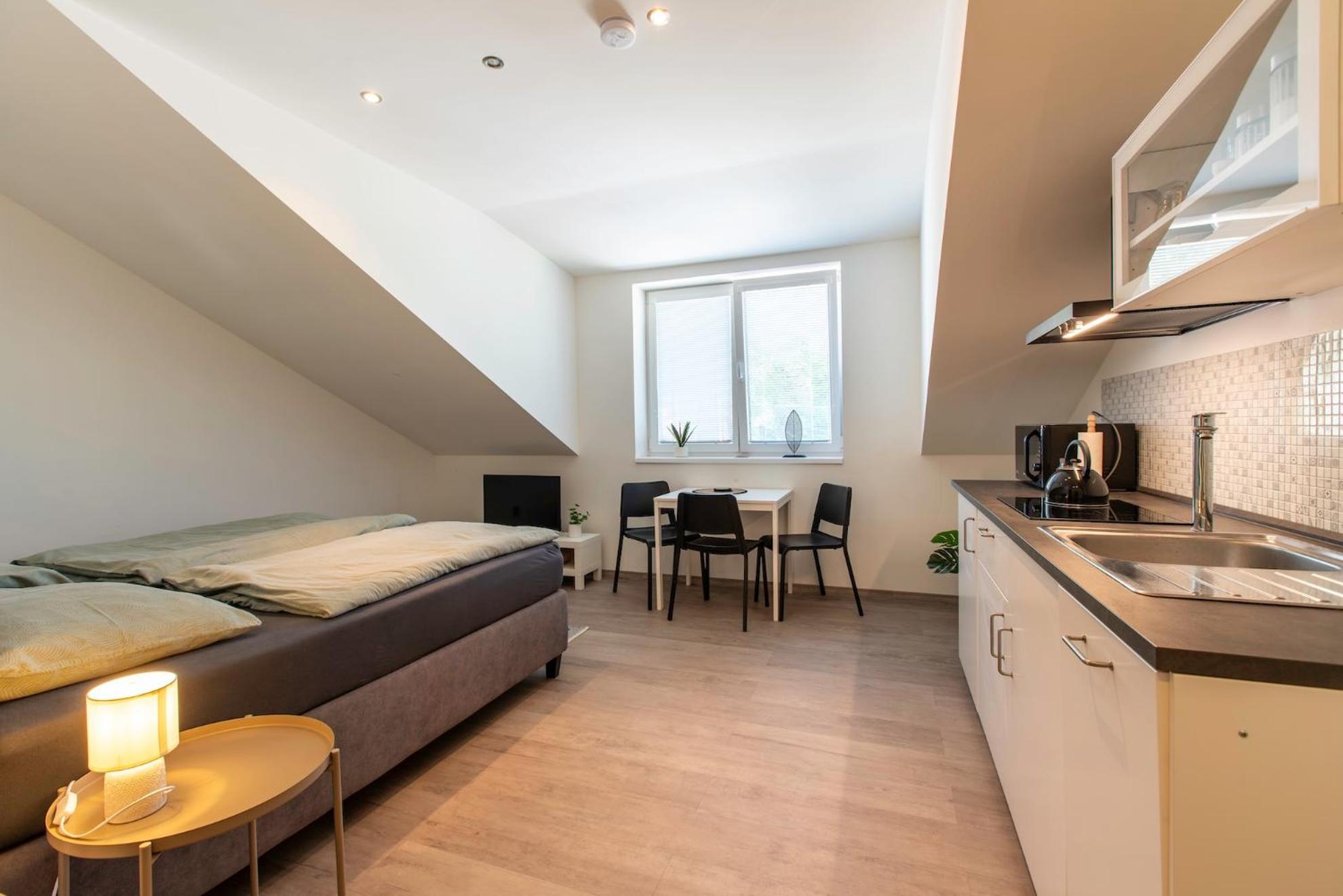 Restaurace Hotel Praha Nizbor エクステリア 写真