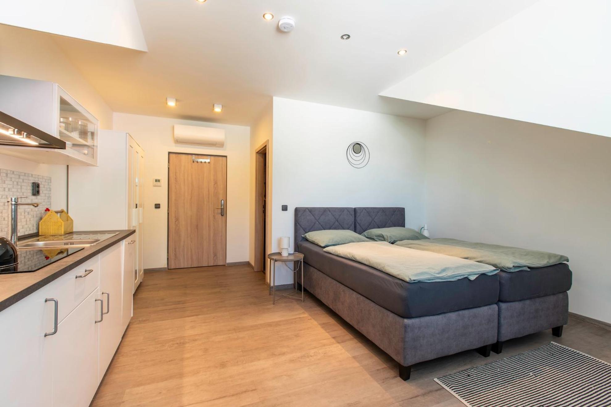 Restaurace Hotel Praha Nizbor エクステリア 写真