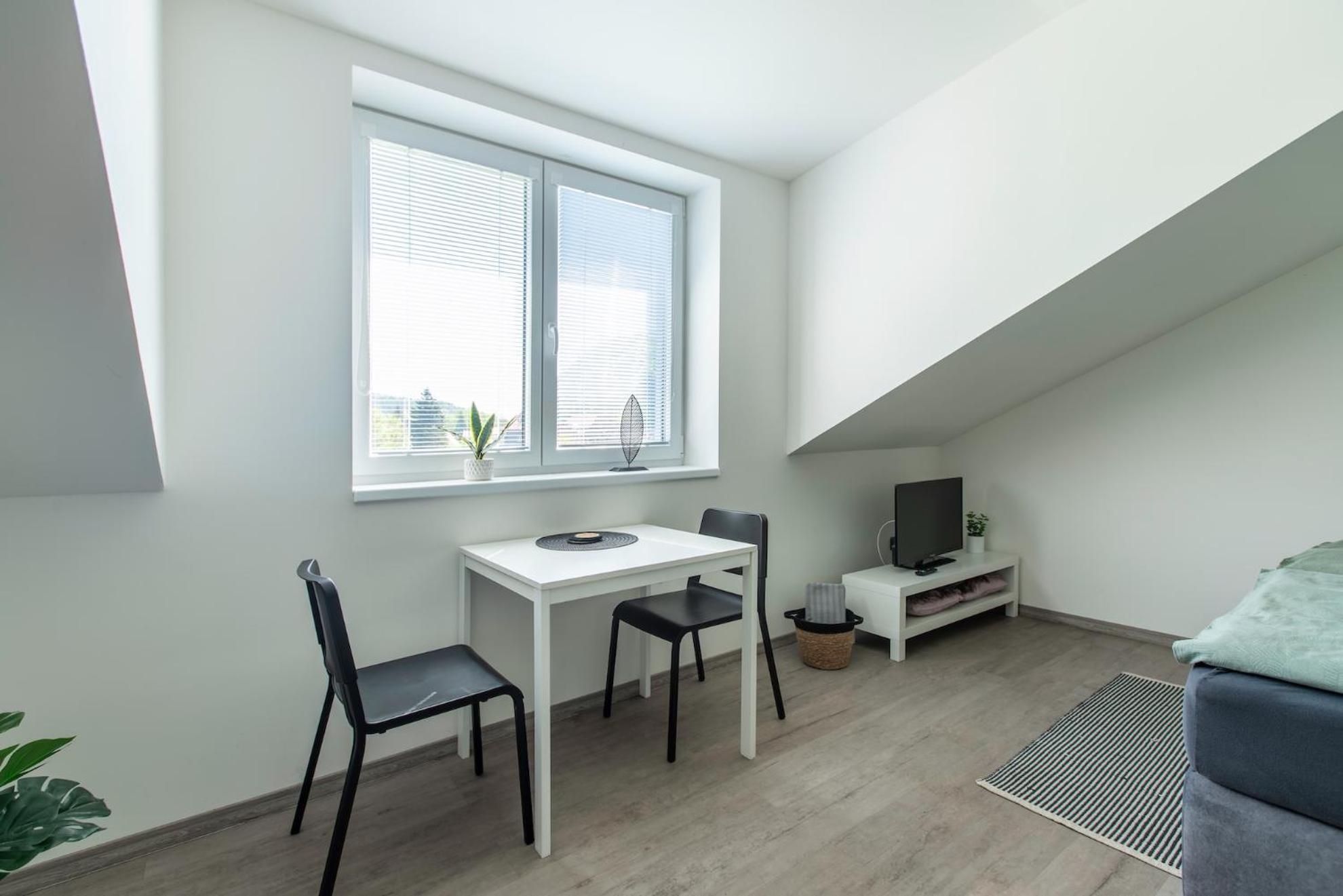 Restaurace Hotel Praha Nizbor エクステリア 写真